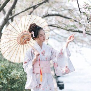 Comment choisir un kimono japonais femme selon son style ?